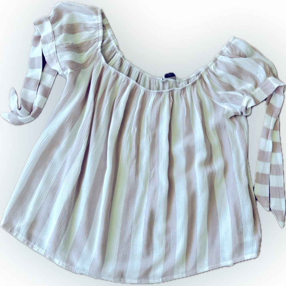 Summer top - Picture 1 of 1